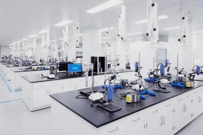 且初以消費(fèi)者需求為導(dǎo)向,致力于打造更適合國(guó)人的洗護(hù)產(chǎn)品